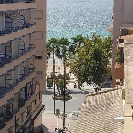 Atico Centrico, 50m De La Playa, Vista Al Mar Y Al Penon, Gran Terraza, Parking, Wifi Fibra