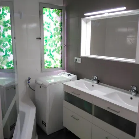 Atico Centrico, 50m De La Playa, Vista Al Mar Y Al Penon, Gran Terraza, Parking, Wifi Fibra