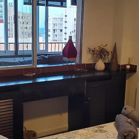 Atico Centrico, 50m De La Playa, Vista Al Mar Y Al Penon, Gran Terraza, Parking, Wifi Fibra