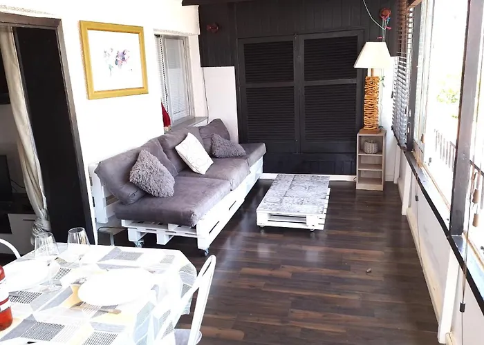 Atico Centrico, 50m De La Playa, Vista Al Mar Y Al Penon, Gran Terraza, Parking, Wifi Fibra