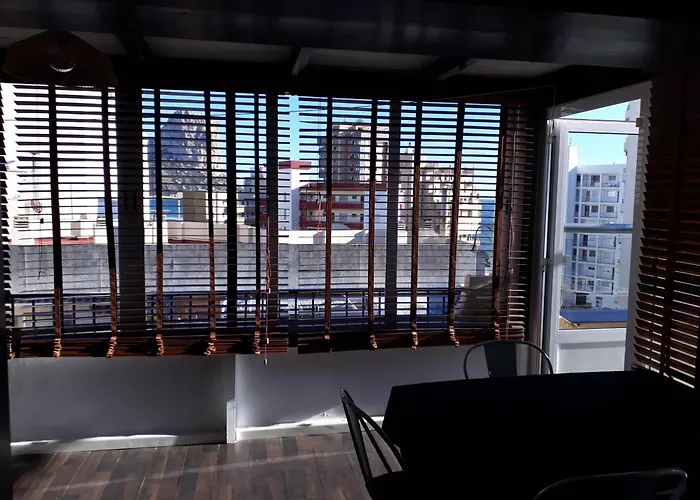 Lejlighed Atico Centrico, 50m De La Playa, Vista Al Mar Y Al Penon, Gran Terraza, Parking, Wifi Fibra Calpe